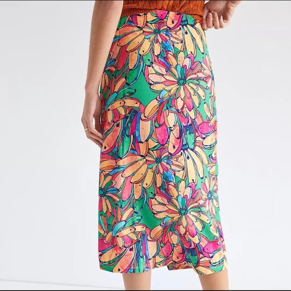 Farm Rio for Anthropologie banana print faux wrap skirt - Picture 3 of 9
